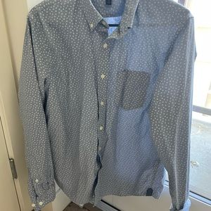Banana Republic Long Sleeve Medium Untucked Shirt. Color: Blue/Gray